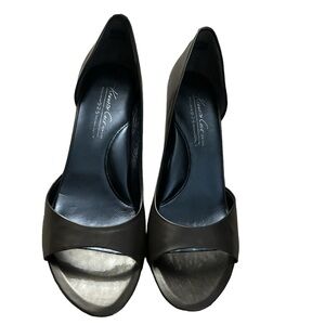 Kenneth Cole Metallic Heels Size 8M Worn Once
